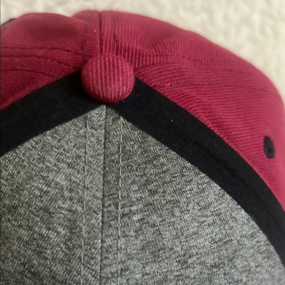 Nike Gray and‎ Red Snapback Hat - Picture 12 of 15